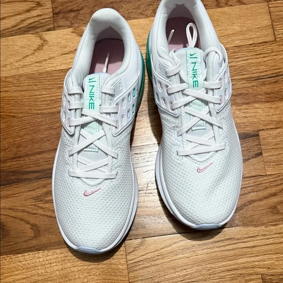 Nike Women's White and Mint Athletic Shoes - Picture 3 of 5